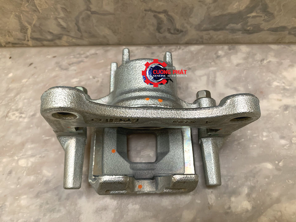 Cum-phanh-truoc-Mitsubishi-Attrage-Mirage-4605B003-4605B004 (3) Hình ảnh cụm phanh trước Mitsubishi Attrage, Mirage chính hãng
