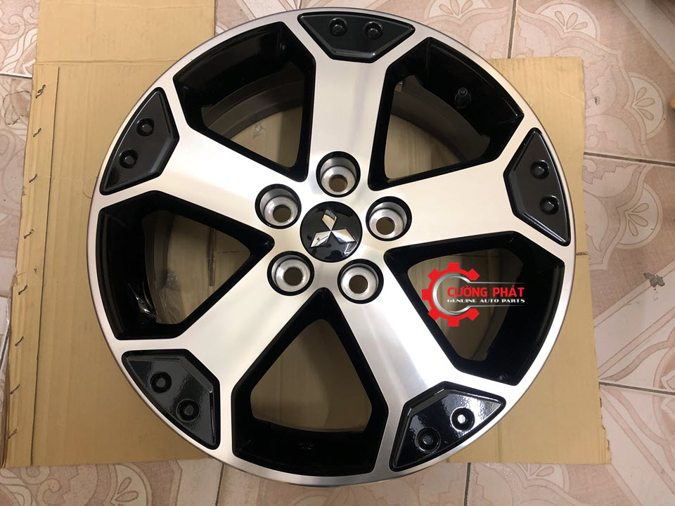 Cận cảnh lazang Mitsubishi Xpander Cross chính hãng