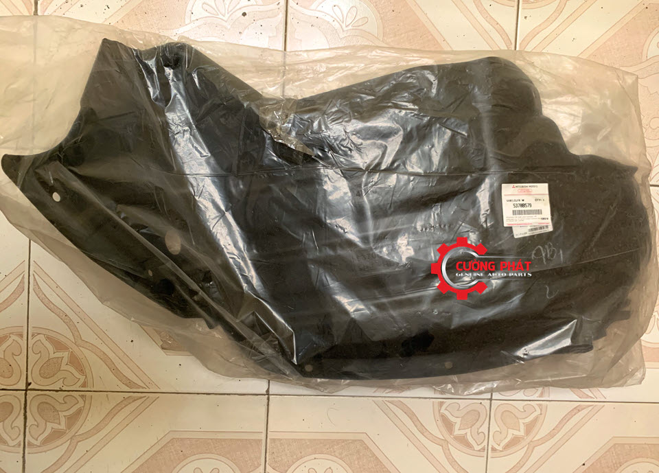 Long-de-truoc-truoc-Mitsubishi-Triton-2015-5370B579-5370B580 (2) Hình ảnh lòng dè trước miếng trước Mitsubishi Triton 2015 chính hãng