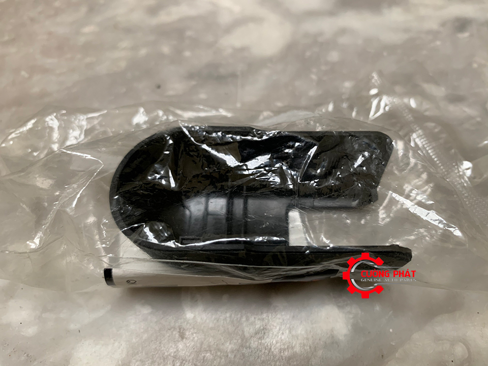 Nap_chup_can_choi_gat_mua_Mitsubishi_Outlander_8253A133 (2) Hình ảnh nắp chụp cần gạt mưa Outlander