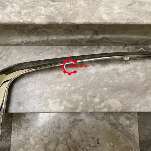 Hình ảnh nẹp mạ cản trước phía trên Mitsubishi Xpander Cross chính hãng