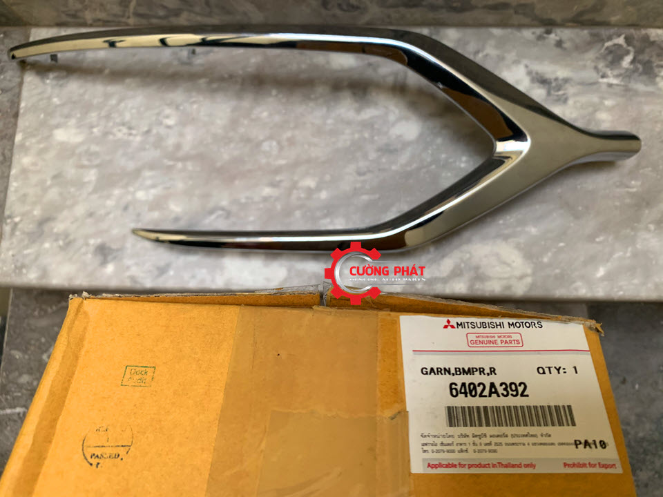 Nep-ma-den-gam-can-truoc-Mitsubishi-Mirage-2017-op-vien-6402A391-6402A392 Mã ốp viền mạ đèn gầm cản trước Mitsubishi Mirage 2017 chính hãng