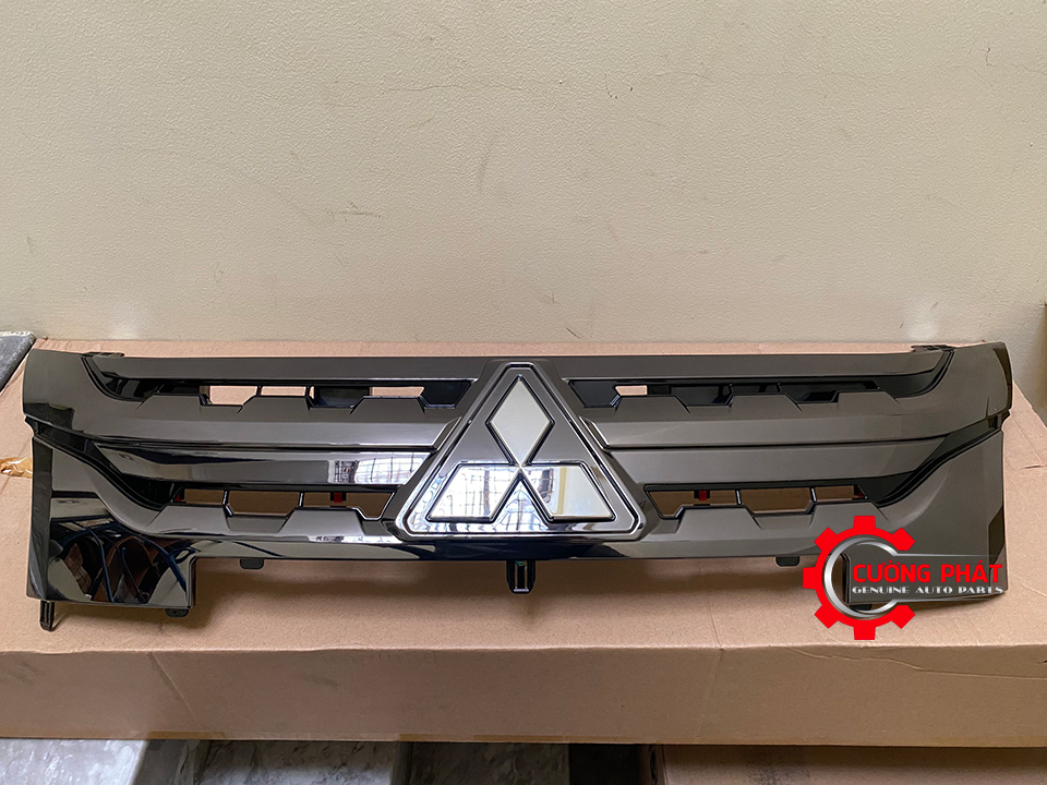Hình ảnh mặt ga lăng Mitsubishi Xpander Cross 2020 chính hãng