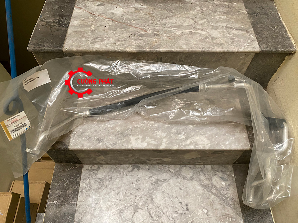Tuy-o-ha-ap-dieu-hoa-Mitsubishi-Xpander-7815B766 (1) Hình ảnh tuy ô hạ áp điều hòa Xpander chính hãng