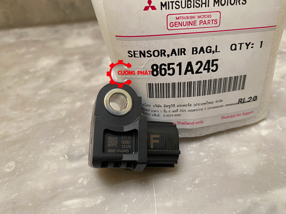 Cam-bien-va-cham-Mitsubishi-Xpander-Triton-Attrage-Mirage-8651A245 (2) Cận cảnh cảm biến va chạm Xpander, Triton, Attrage, Mirage