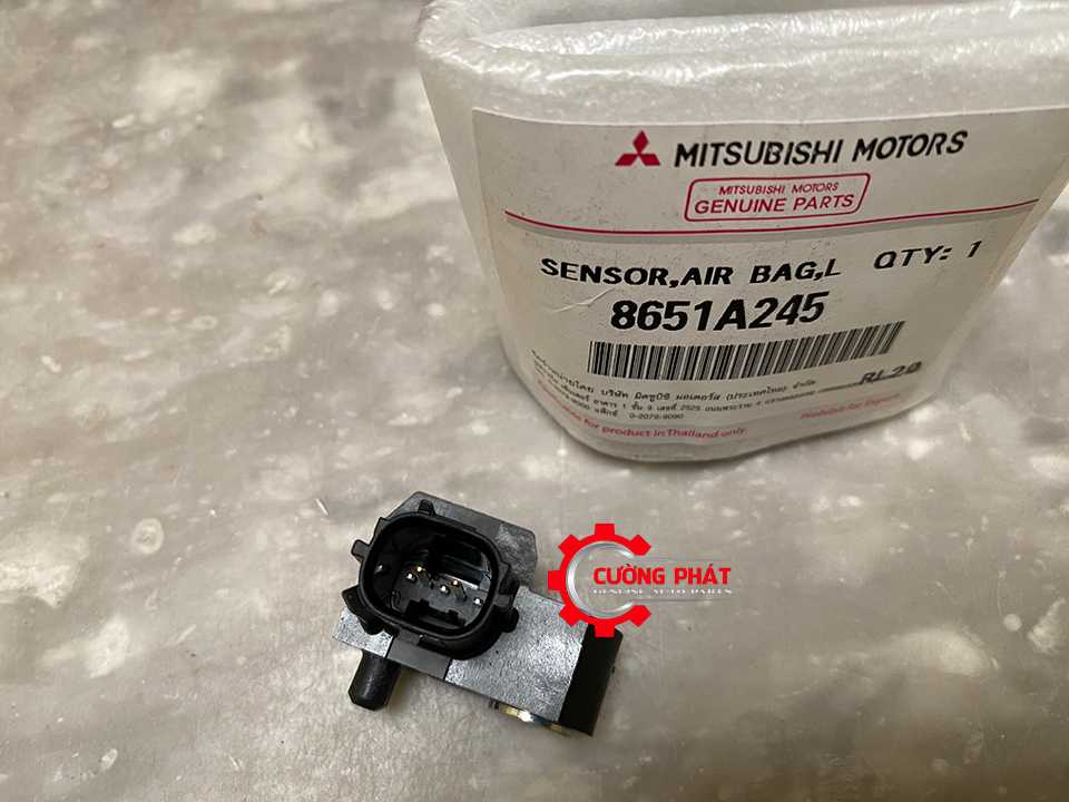 Cam-bien-va-cham-Mitsubishi-Xpander-Triton-Attrage-Mirage-8651A245 (4) Giắc cắm cảm biến va chạm Xpander, Triton, Attrage, Mirage