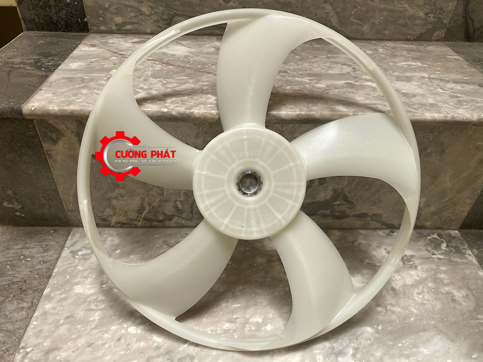 Canh-quat-ket-nuoc-Mitsubishi-Attrage-Mirage-1355A280 (1) Hình ảnh cánh quạt két nước Attrage, Mirage chính hãng