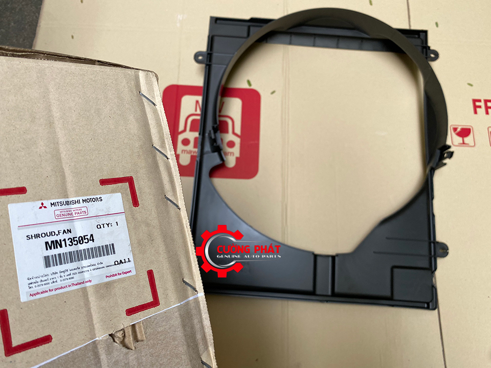 Long-quat-ket-nuoc-Mitsubishi-Triton-2010-2017-MN135054 (4) Tem mã lồng quạt két nước Triton 2010-2017 chính hãng