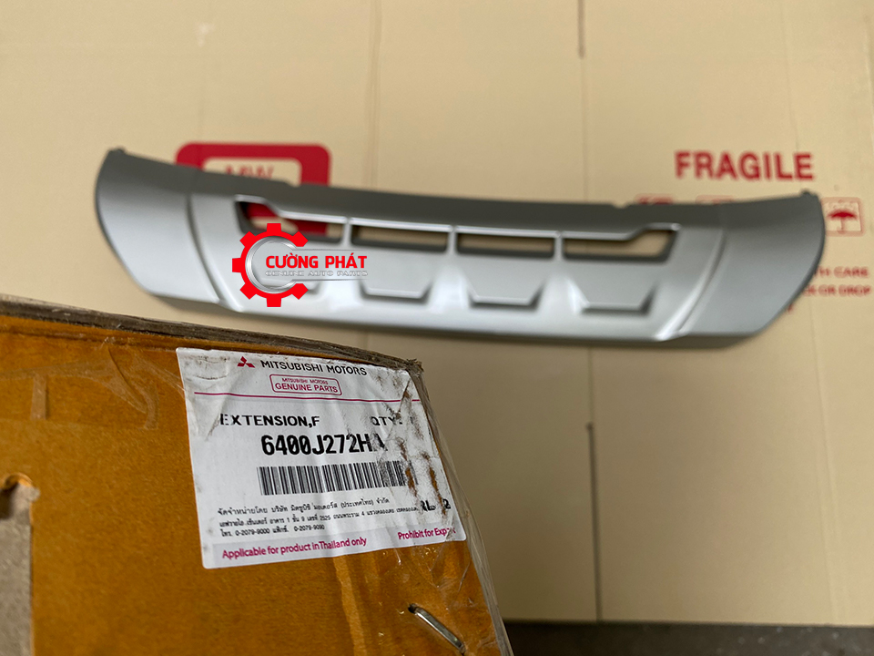 Op-can-truoc-duoi-Mitsubishi-Triton-2019-6400J272HA (2) Tem mã ốp cản trước dưới Triton 2019 chính hãng