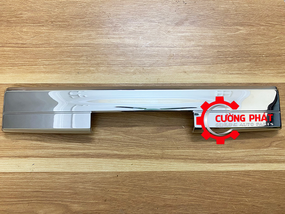 Op-tay-mo-cua-thung-Mitsubishi-Triton-20-5933A013 (1) Hình ảnh ốp tay mở thùng Triton 2020, 2021 chính hãng