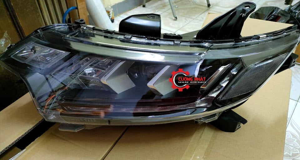 Hình ảnh đèn pha LED Mitsubishi Outlander 2020-2022