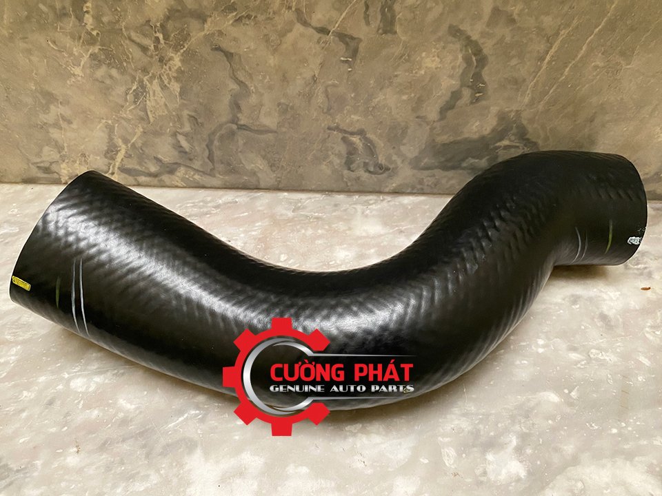 Ong-turbo-Mitsubishi-Triton-2018-tu-ket-lam-mat-vao-buom-ga-1505A775-14099W00P Cận cảnh ống gió turbo Triton 2015-2018 từ két làm mát turbo vào bướm ga