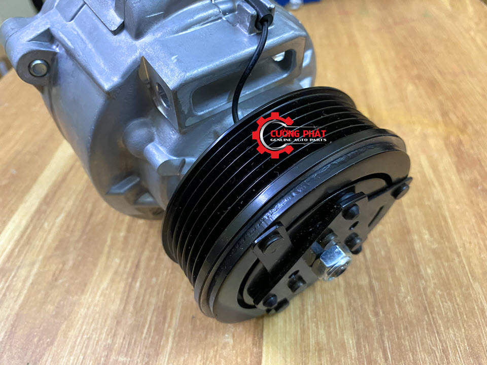 Loc-lanh-Mitsubishi-Outlander-2017-2020-7813A978 (3) Cận cảnh lốc lạnh Outlander 2018-2022 chính hãng