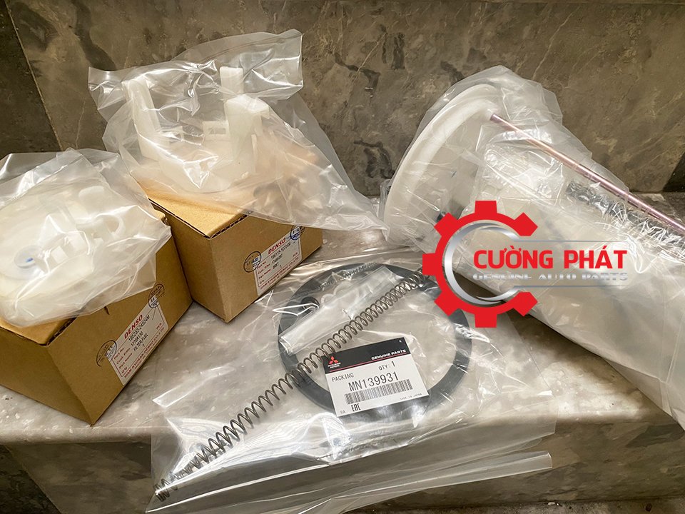 Loc-xang-lien-gia-Mitsubishi-Pajero-Sport-6B31-1770A267 (1) Hình ảnh lọc xăng liền giá Mitsubishi Pajero Sport máy 6B31