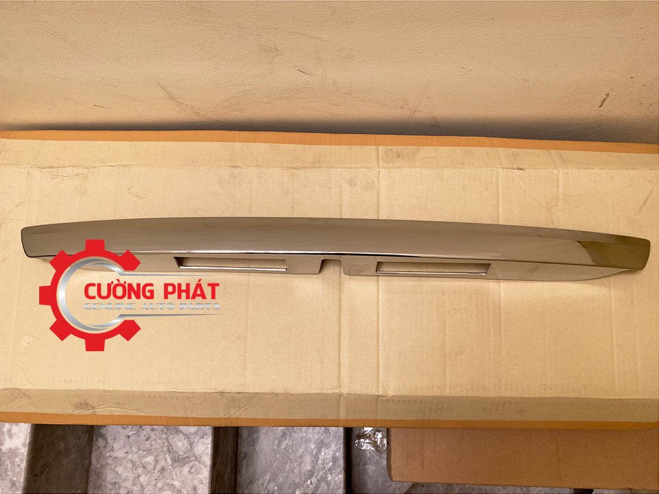 Nẹp-ma-cop-sau-Mitsubishi-Attrage-8341A199-8341A200 Hình ảnh nẹp mạ cốp sau Mitsubishi Attrage chính hãng