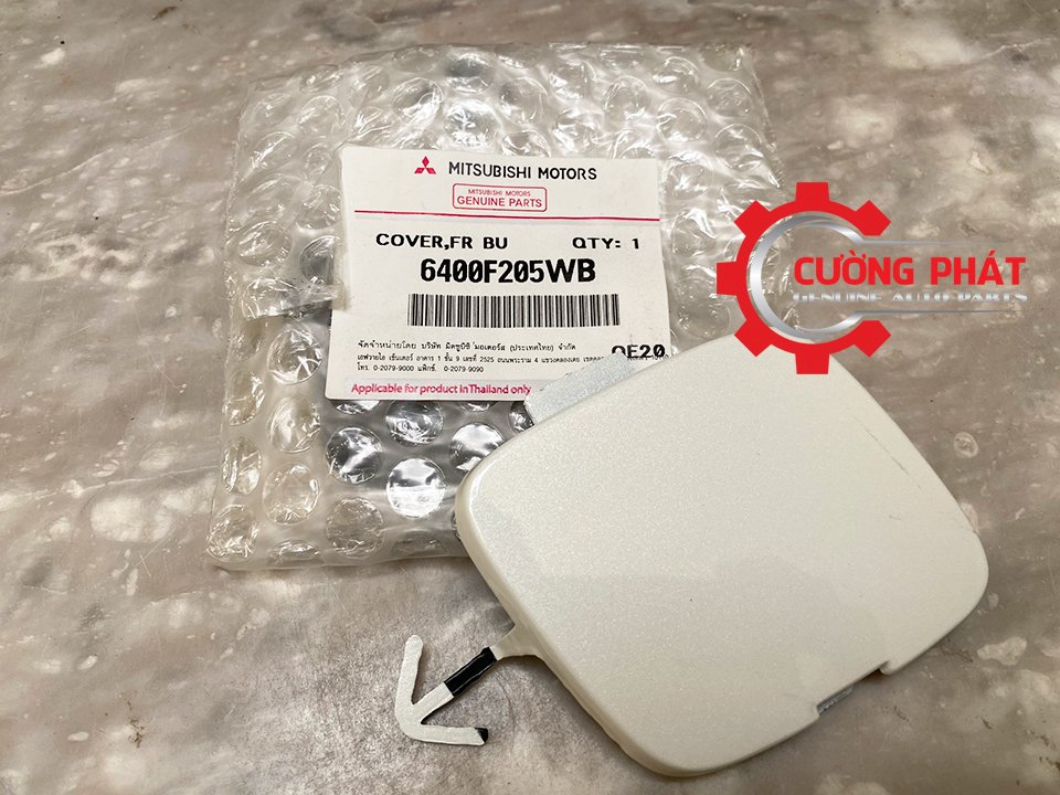 Nap-day-lo-keo-xe-phia-truoc-Mitsubishi-Attrage-6400F205WB (2) Mã nắp đậy lỗ móc kéo Attrage chính hãng