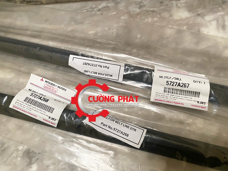 Nep-chan-kinh-canh-cua-truoc-Mitsubishi-Attrage-Mirage-5705A575 (1) Mã nẹp chân kính cánh cửa trước Attrage, Mirage chính hãng