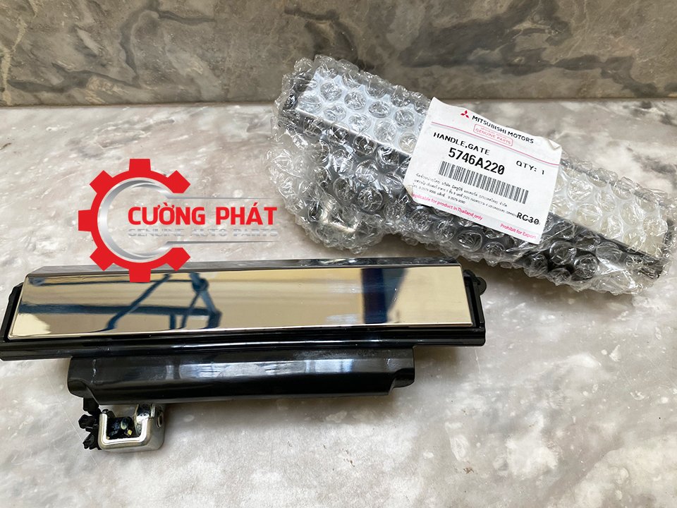 Tay-mo-cua-thung-Mitsubishi-Triton-2020-5746A220 Mã tay mở cửa thùng Triton 2020 chính hãng