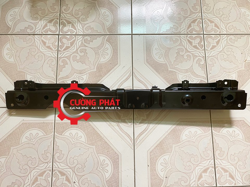 Xuong-ngang-dau-xe-Mitsubishi-Attrage-Mirage-tren-dan-nong-ket-nuoc-5256B985 (2) Cận cảnh xương ngang đầu xe trên dàn nóng, két nước Attrage, Mirage chính hãng