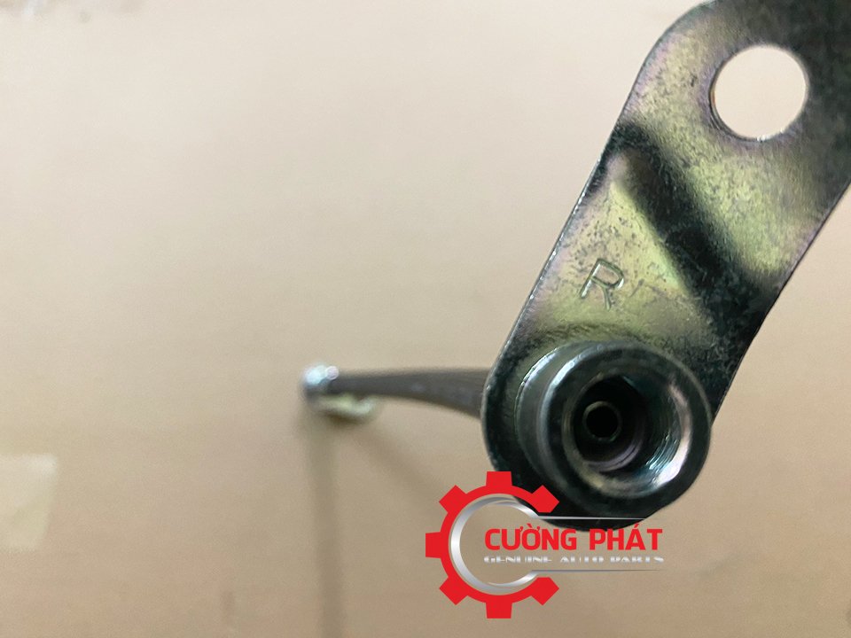 Tuy-o-phanh-sau-Mitsubishi-Xpander-2018-2022-Xpander-Cross-4650C766-4650C765 (2) Cận cảnh tuy ô phanh sau Xpander, Xpander Cross chính hãng