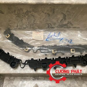 Hình ảnh giá cài cản sau Mitsubishi Outlander 2014-2020 chính hãng