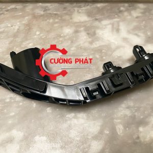 Hình ảnh giá cài cản trước Mitsubishi Pajero Sport 2021-2022 chính hãng