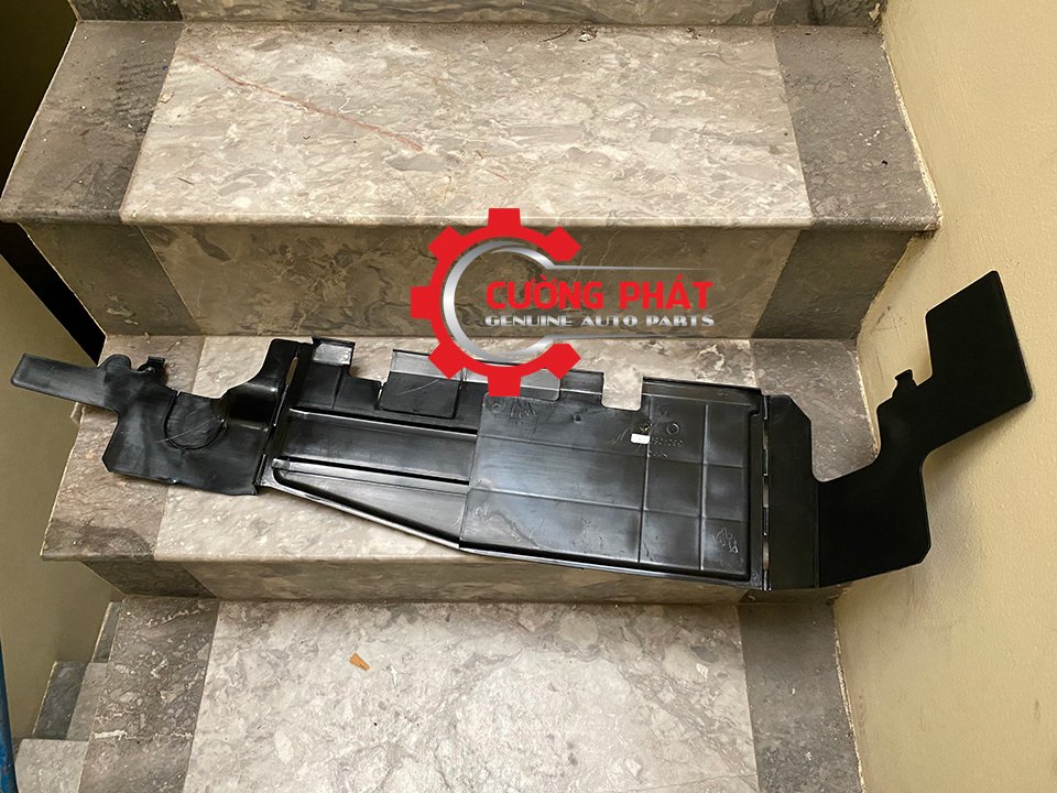 Huong-gio-ket-nuoc-tren-Mitsubishi-Attrage-Mirage-1360A089 (1) Hình ảnh hướng gió két nước trên Mitsubishi Attrage, Mirage chính hãng