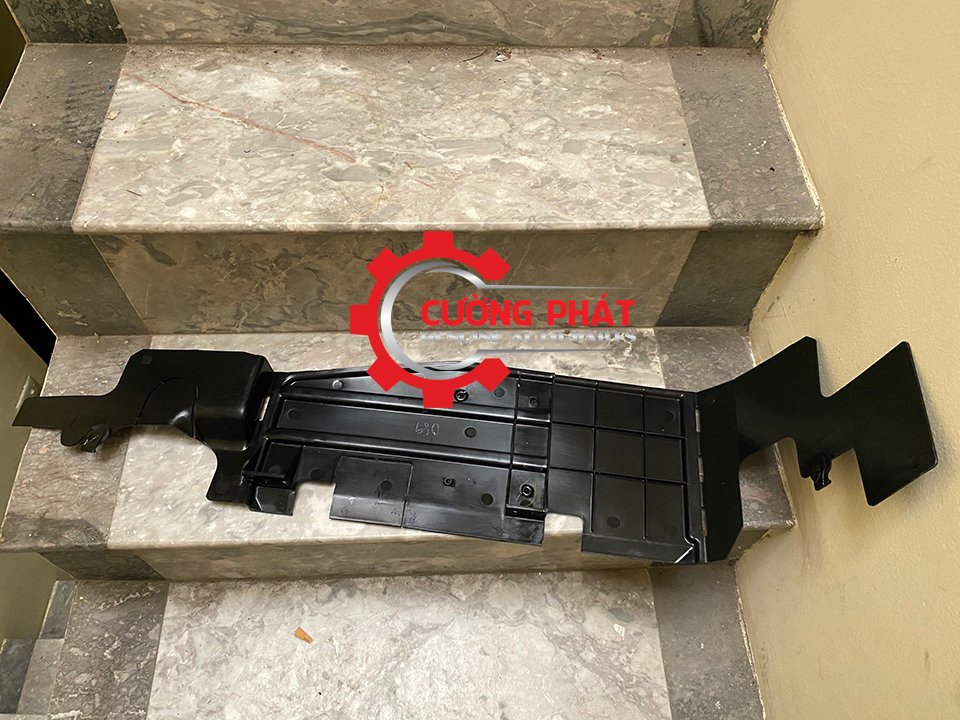 Huong-gio-ket-nuoc-tren-Mitsubishi-Attrage-Mirage-1360A089 (2) Cận cảnh hướng gió két nước trên Attrage, Mirage chính hãng