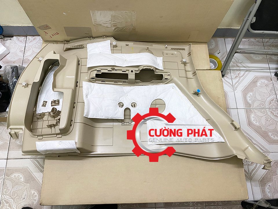 Op-hong-sau-Mitsubishi-Xpander-7230A942 (2) Cận cảnh ốp hông sau Xpander, Xpander Cross chính hãng