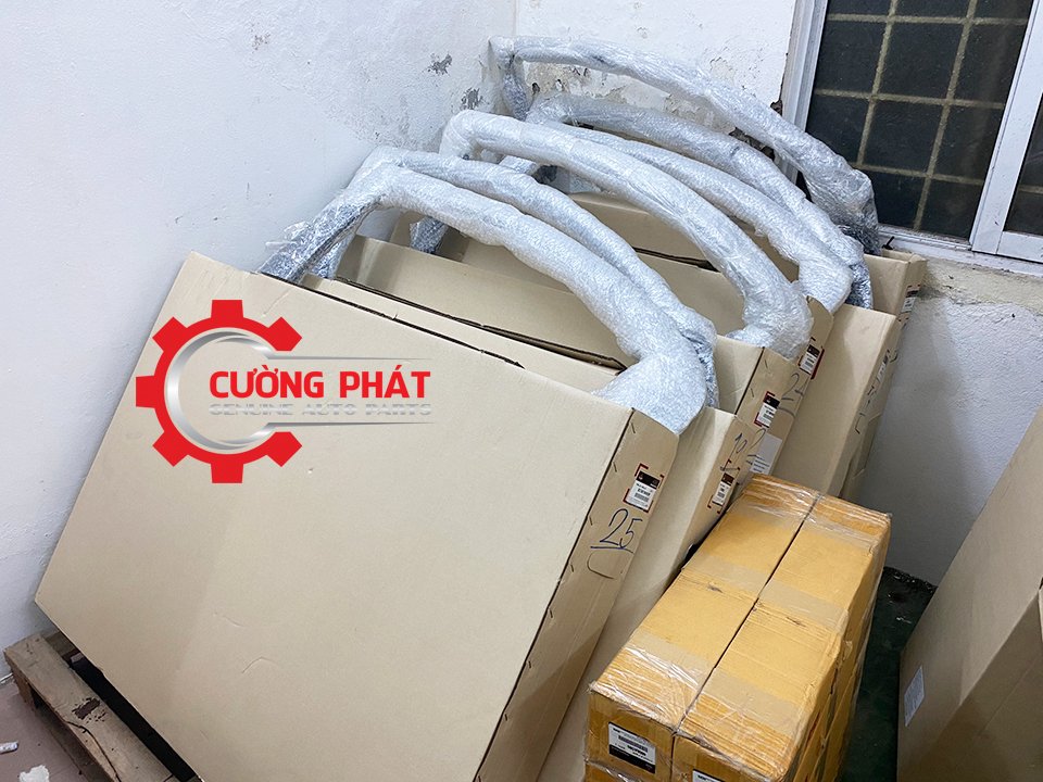 Canh-cua-Mitsubishi-Attrage-82101W010P-82100W010P-5700B683-5700B682 (4) Cận cảnh cánh cửa Attrage chính hãng