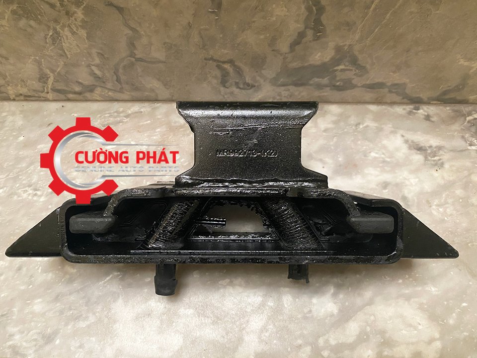 Chan-so-Mitsubishi-Triton-Pajero-Sport-2-cau-MR992713 (1) Hình ảnh chân hộp số Mitsubishi Triton, Pajero Sport chính hãng