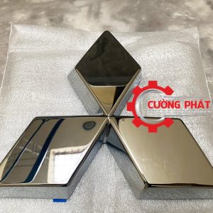 Hình ảnh biểu tượng mặt ga lăng Mitsubishi Triton 2020-2022 chính hãng