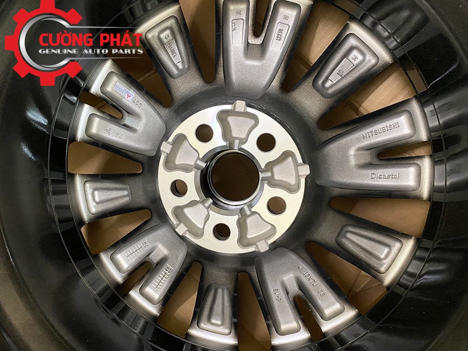Lazang-Mitsubishi-Outlander-2022-4250F623 (1) Cận cảnh Lazang Outlander 2022 chính hãng