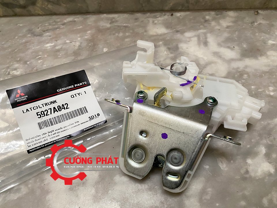 O-khoa-ngam-cop-Mitsubishi-Attrage-Mirage-5927A042 (2) Mã ổ khóa ngậm cốp Attrage, Mirage chính hãng