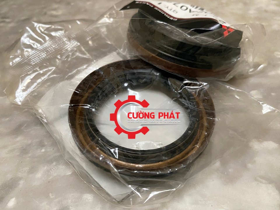 Phot-lap-hop-so-tu-dong-Mitsubishi-Attrage-Mirage-2702A072 (1) Cận cảnh phớt láp hộp số tự động Attrage, Mirage chính hãng