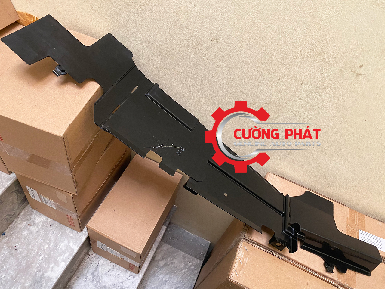 Huong-gio-ket-nuoc-giua-Mitsubishi-Attrage-20-1360A174 (1) Hình ảnh hướng gió két nước giữa Attrage 2020