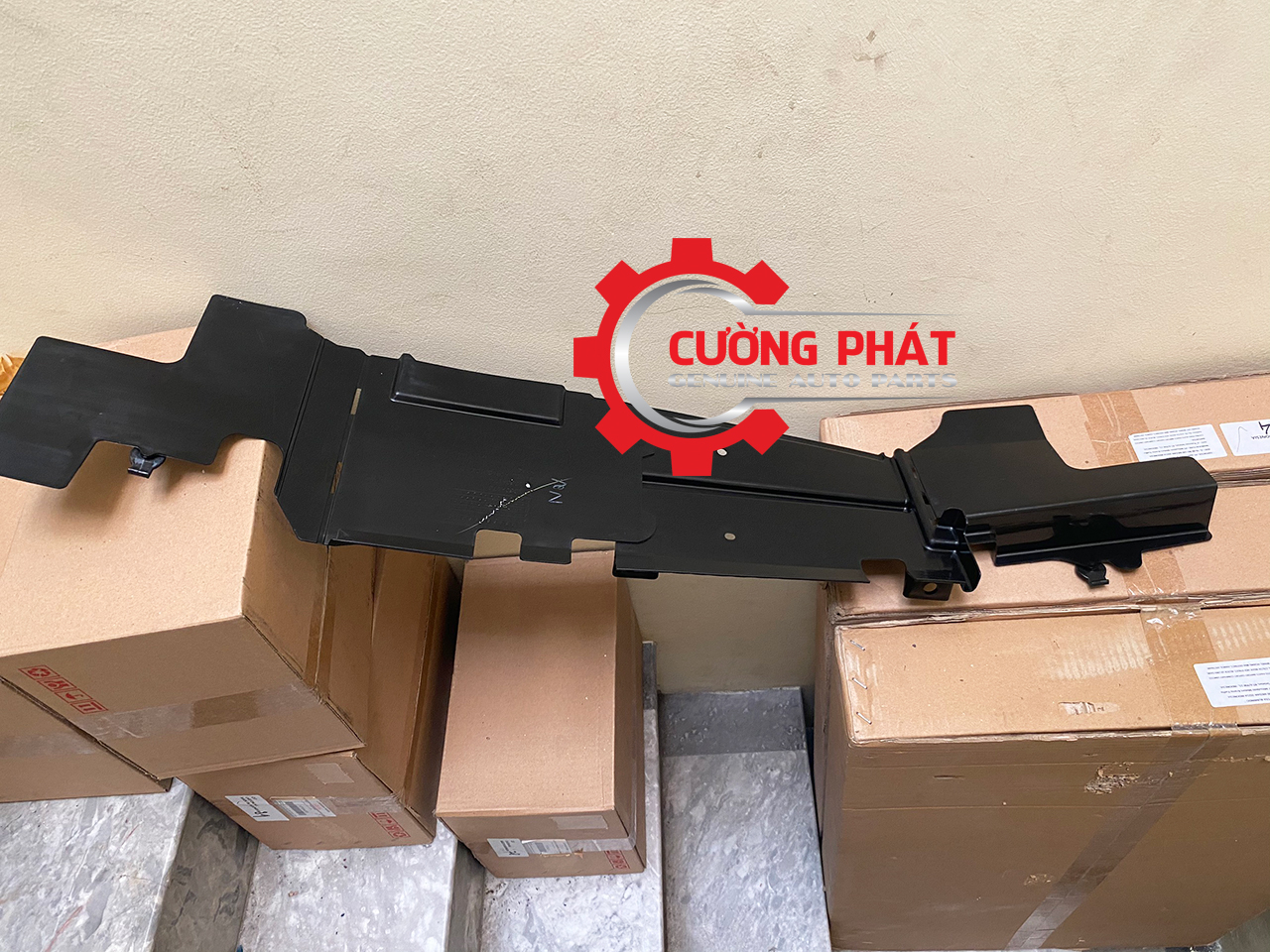 Huong-gio-ket-nuoc-giua-Mitsubishi-Attrage-20-1360A174 (3) Cận cảnh hướng gió két nước giữa Attrage 2019