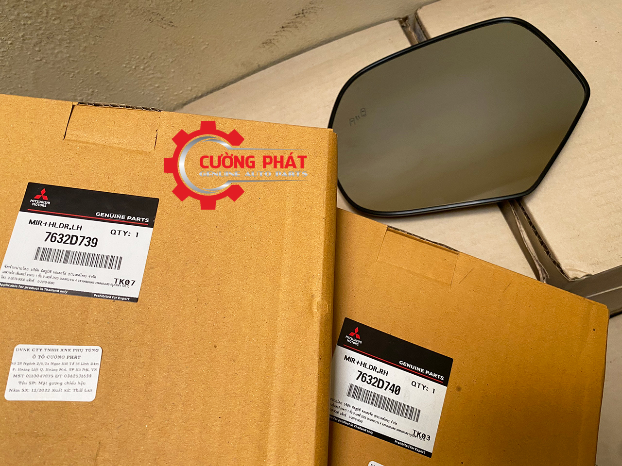 Mat-guong-canh-bao-Mitsubishi-Triton-2020-7632D739-7632D740 (3) Tem mã mặt gương có sấy, có cảnh báo Mitsubishi Triton 2019-2023 chính hãng