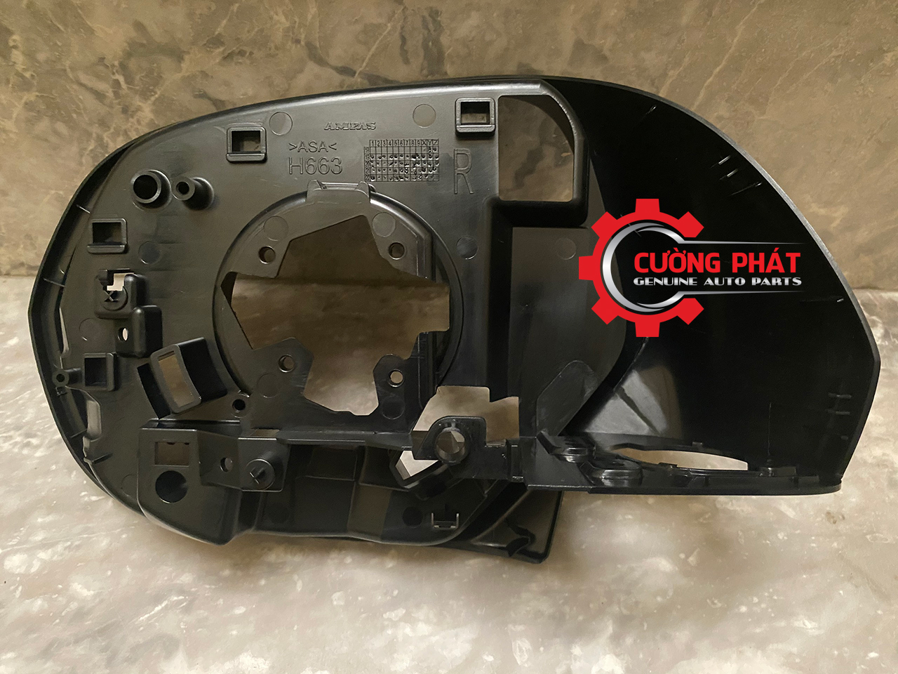 Op-than-guong-Mitsubishi-Triton-2019-7632D710-7632D709 (2) Phía sau ốp thân gương Triton 2019-2023