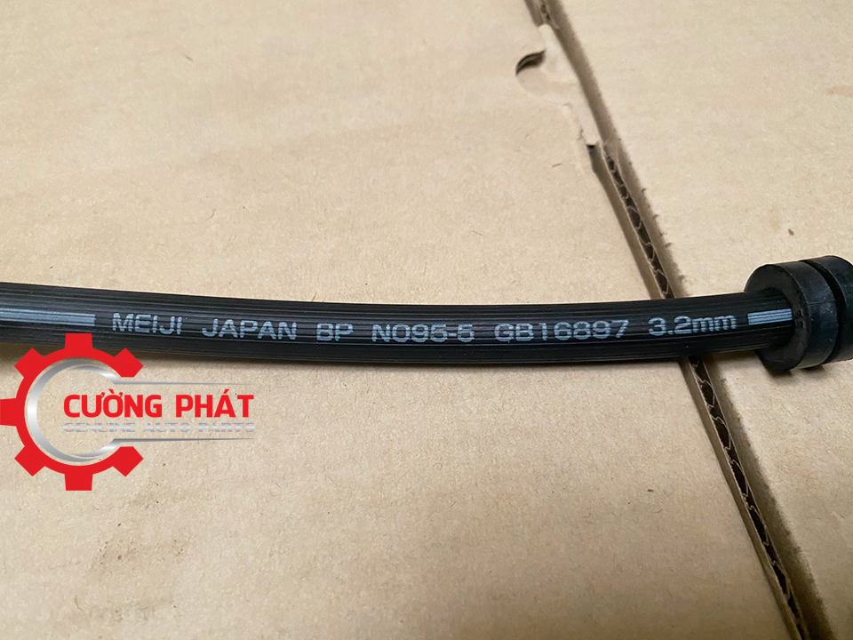 Tuy-o-phanh-truoc-Rh-Mitsubishi-Xpander-4650A578 (2) Cận cảnh tuy ô phanh Mitsubishi Xpander 2018-2022