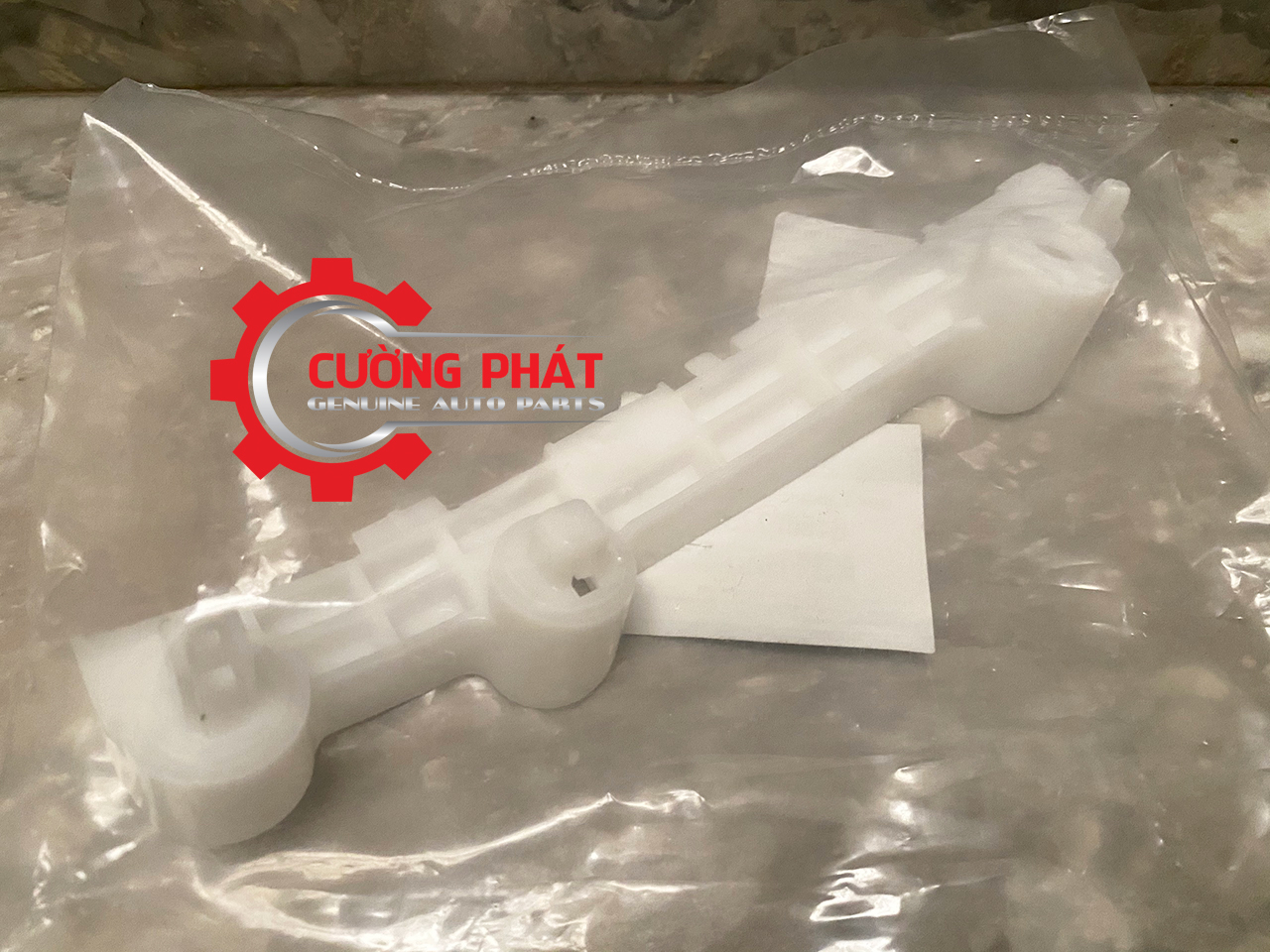 Gia-cai-can-truoc-Mitsubishi-Triton-15-18-6400F775-6400F776 (2) Hình ảnh giá cài cản trước Triton 2015-2018