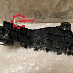 Hình ảnh giá cài cản trước Mitsubishi Xpander 2022-2023 chính hãng