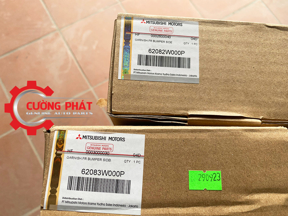 Chi tiết tem mã cản trước trên Xpander Cross 2023