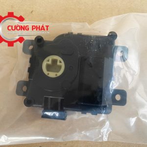 Góc chụp cận cảnh mô tơ chia gió điều hòa Xpander 2018-2024 chính hãng