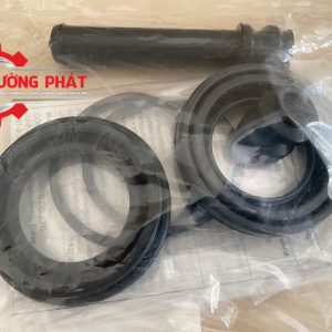 Góc chụp cận cảnh cuppen phanh trước Triton, Sport chính hãng