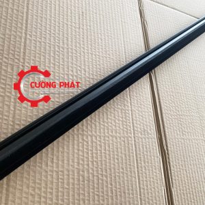 Hình ảnh nẹp chân kính trong Mitsubishi Xpander