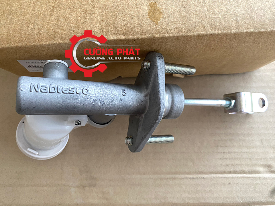 Tong-con-Mitsubishi-Triton-xang-2345A052 (2) Cận cảnh heo côn trên Triton
