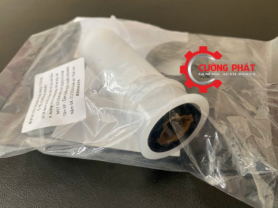 Cận cảnh cảm biến nước Triton, Pajero Sport