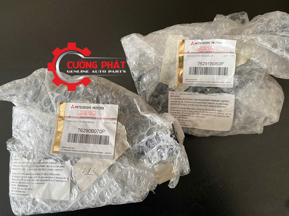 Gia-cai-tai-xe-Mitsubishi-XForce-76290B070P-76291B070P (2) Hình ảnh giá cài tai xe Mitsubishi XForce
