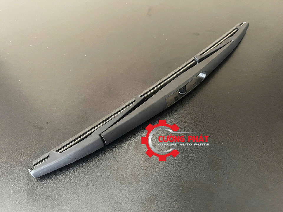Góc chụp cận cảnh chổi gạt mưa sau Xpander